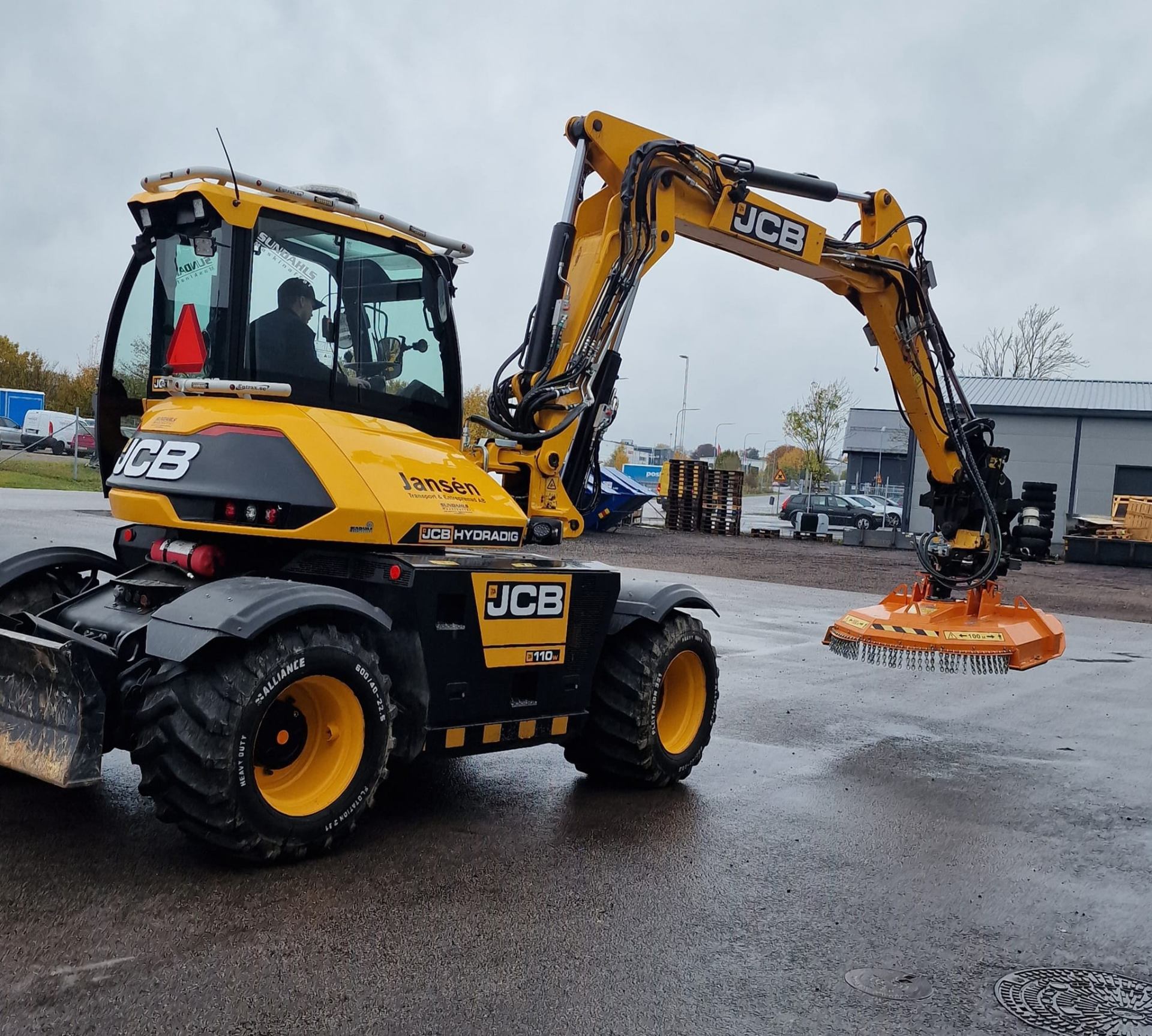 JCB Hydradig 110W från Jansén